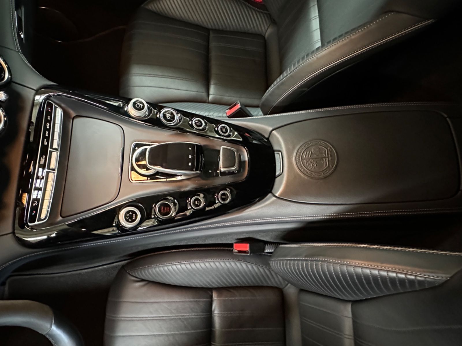 Fahrzeugabbildung Mercedes-Benz AMG GTS GLASDACH Sport ABGAS NO OPF KERAMIK Lack