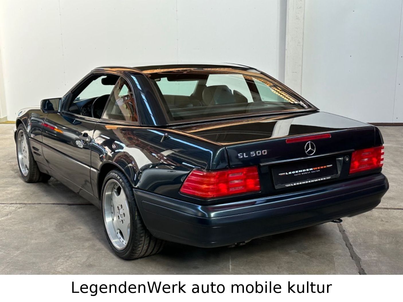Fahrzeugabbildung Mercedes-Benz SL 500 DESIGNO PANORAMA AMG 18 PROMI DEUTSCH 1.H