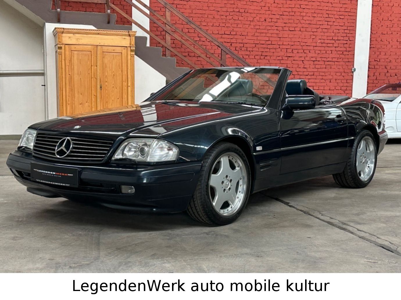 Fahrzeugabbildung Mercedes-Benz SL 500 DESIGNO PANORAMA AMG 18 PROMI DEUTSCH 1.H