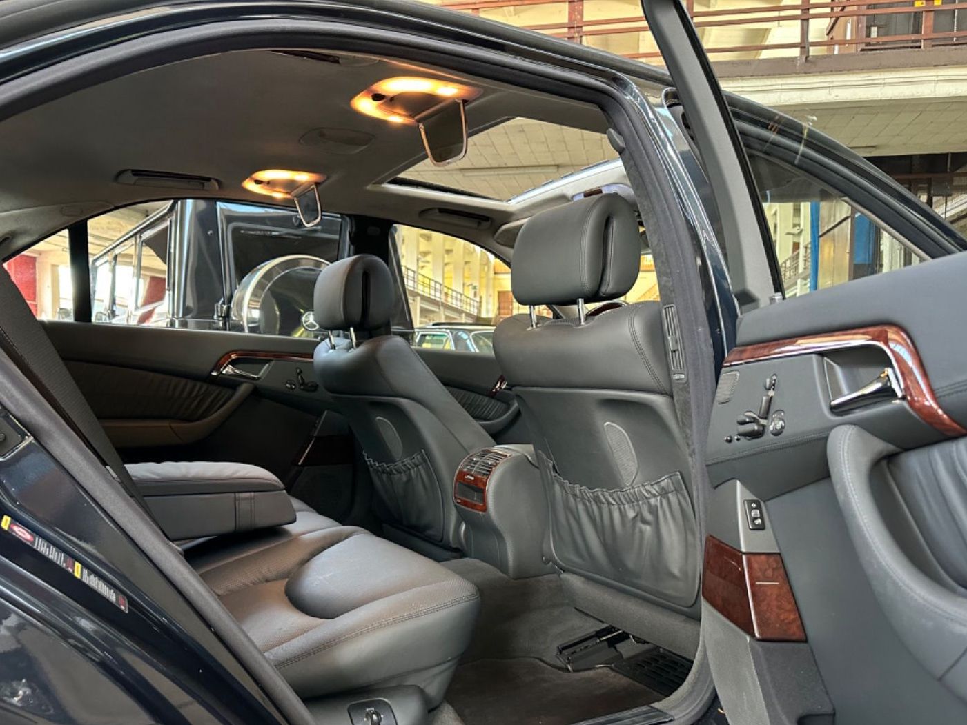 Fahrzeugabbildung Mercedes-Benz S 600L Lang W220 wie Jahreswagen Deutschland 2.H