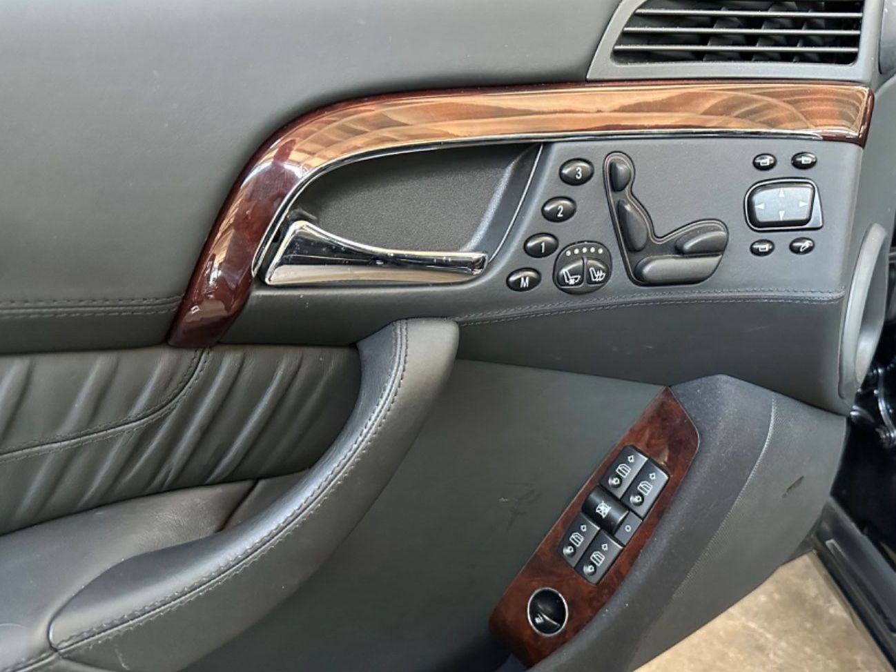 Fahrzeugabbildung Mercedes-Benz S 600L Lang W220 wie Jahreswagen Deutschland 2.H
