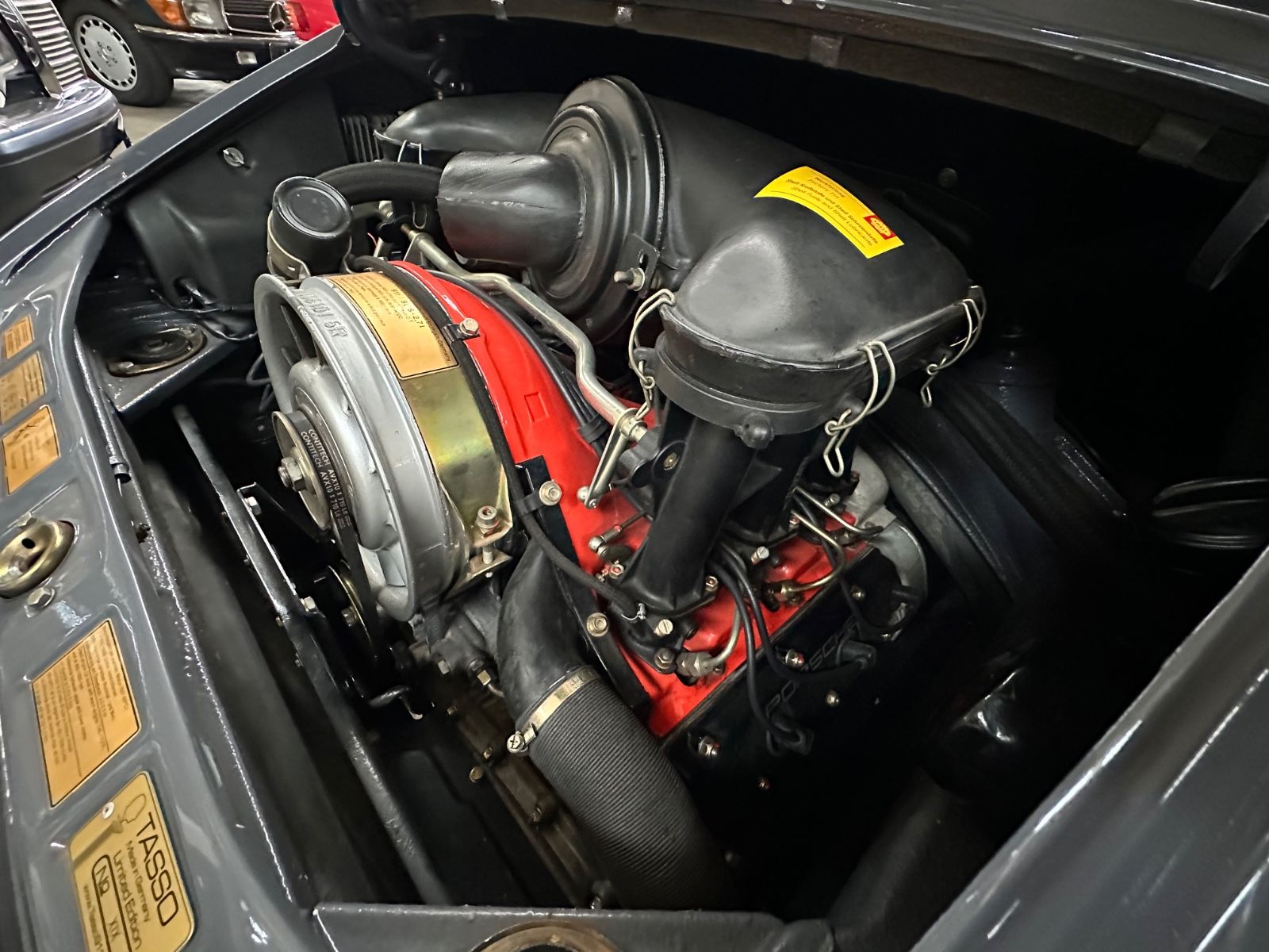 Fahrzeugabbildung Porsche 911 2.4 S, TARGA Deutsch MATCHING RESTAURIERT