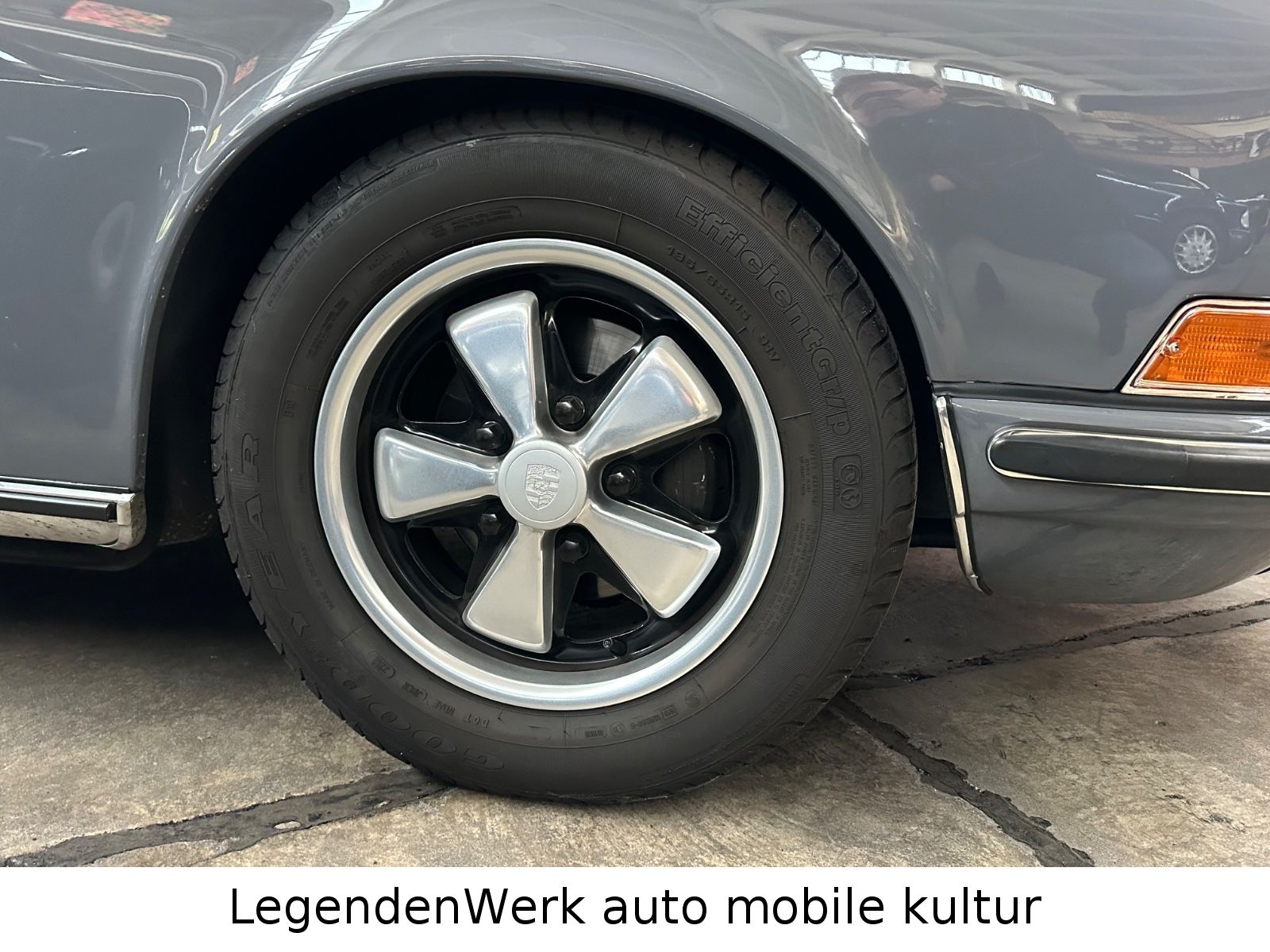 Fahrzeugabbildung Porsche 911 2.4 S, TARGA Deutsch MATCHING RESTAURIERT