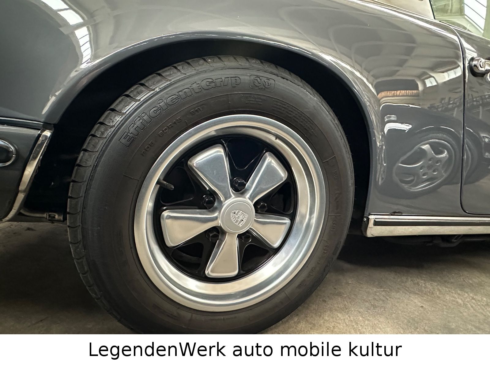 Fahrzeugabbildung Porsche 911 2.4 S, TARGA Deutsch MATCHING RESTAURIERT