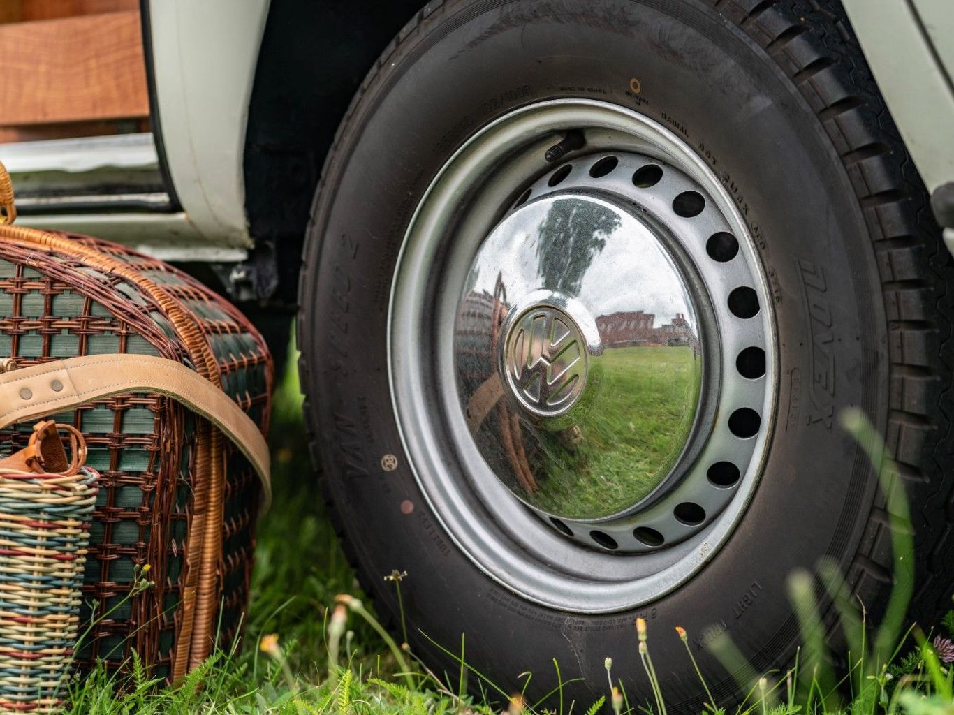 Fahrzeugabbildung Volkswagen T2a WESTFALIA ex SCHWEDEN Motor neu: AHNENDORP !