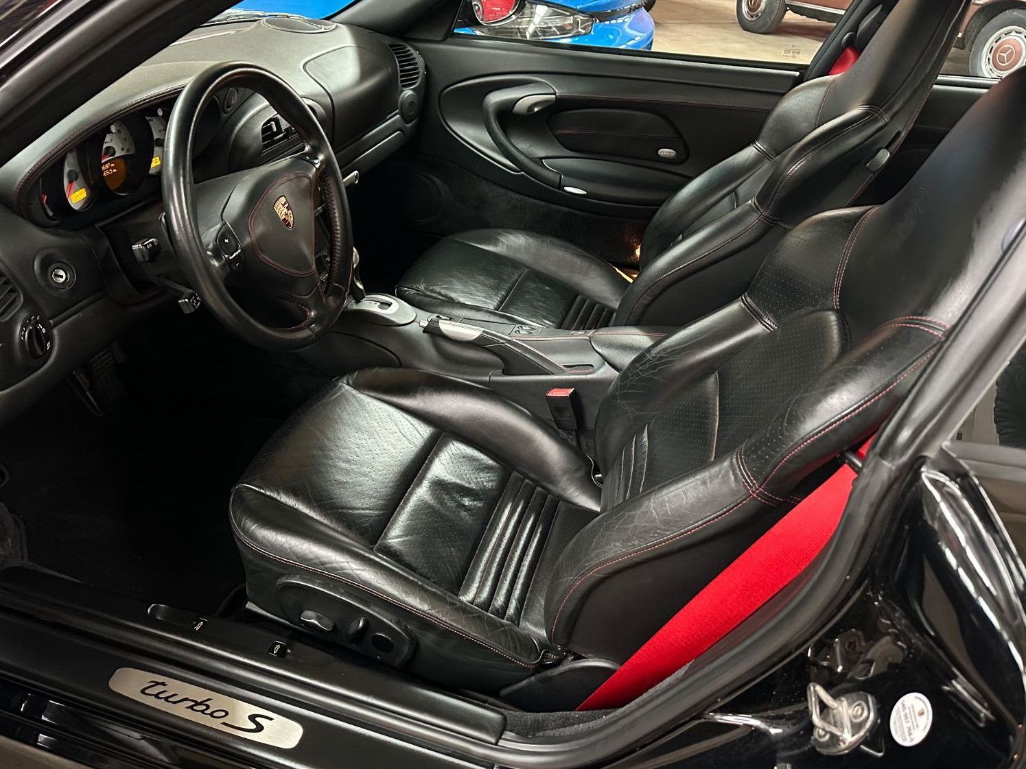 Fahrzeugabbildung Porsche 996 911 Turbo S P-EXCLUSIVE VOLLLEDER+Sportsitze