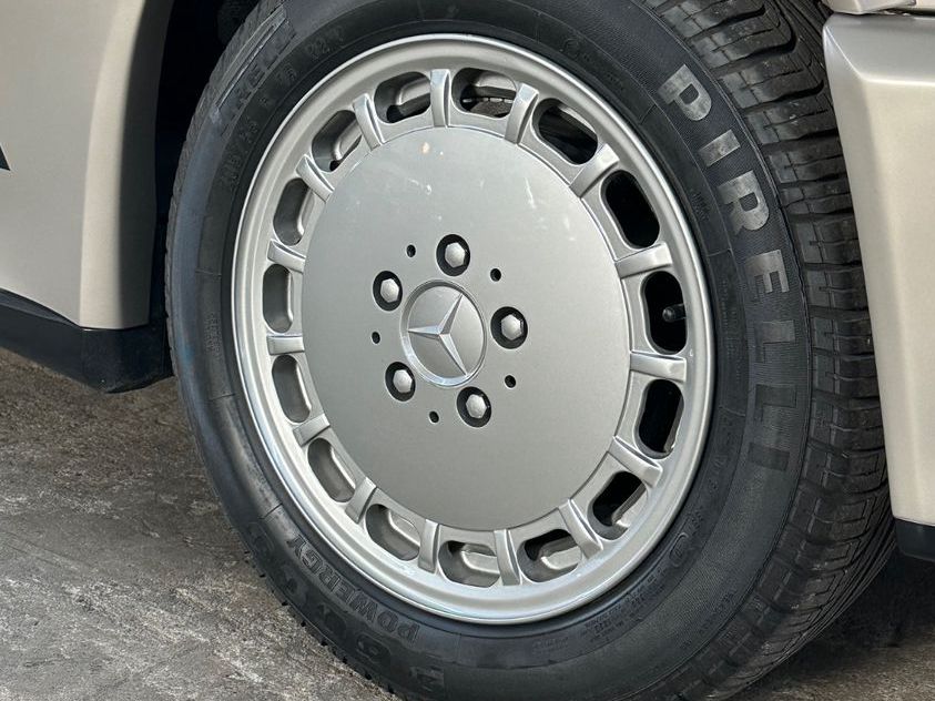 Fahrzeugabbildung Mercedes-Benz 190E 2.3-16 V W201 BRD! vom Feinsten Restauriert