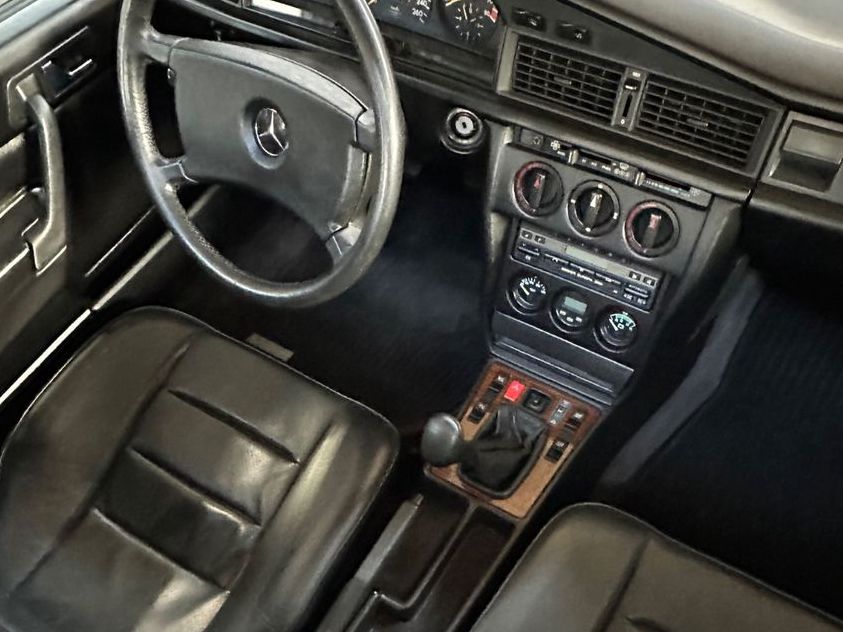 Fahrzeugabbildung Mercedes-Benz 190E 2.3-16 V W201 BRD! vom Feinsten Restauriert