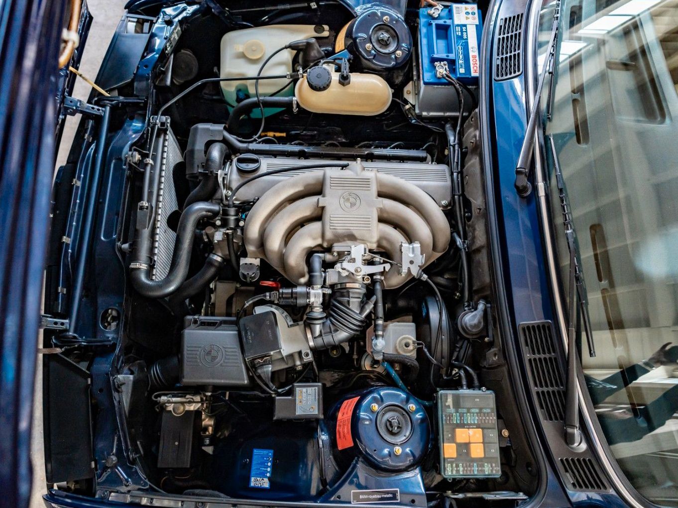 Fahrzeugabbildung BMW 325i E30 VFL CABRIO RESTAURIERT! Classic Data 1-