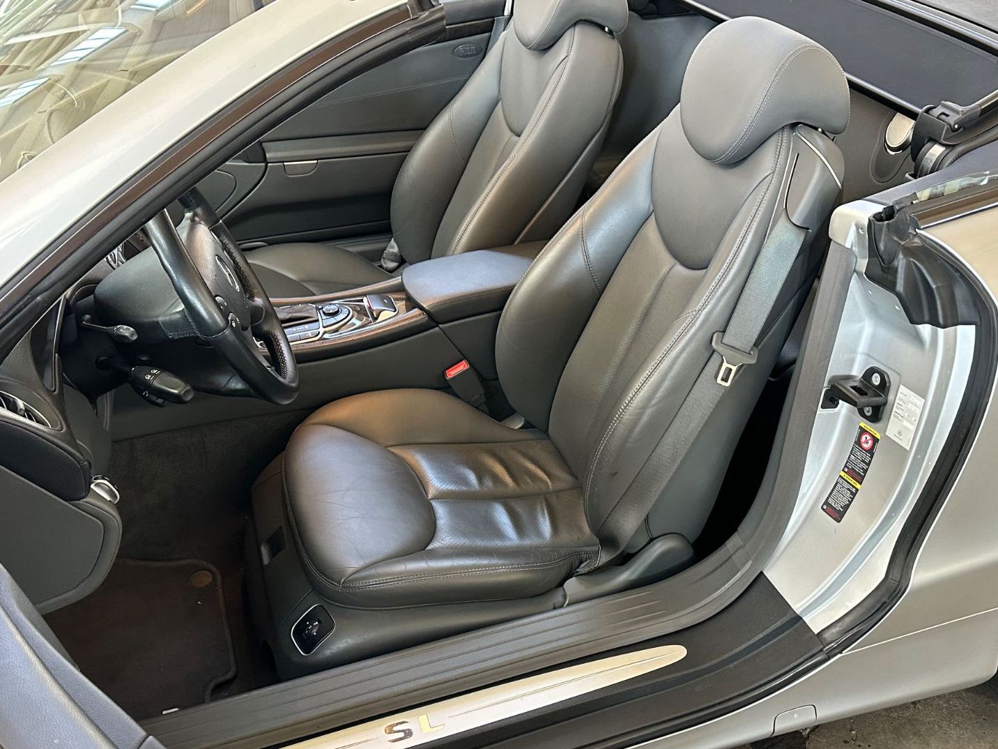 Fahrzeugabbildung Mercedes-Benz SL 350 R230 BRD 1.LACK TECHNIK/OPTIK top Oh. ABC
