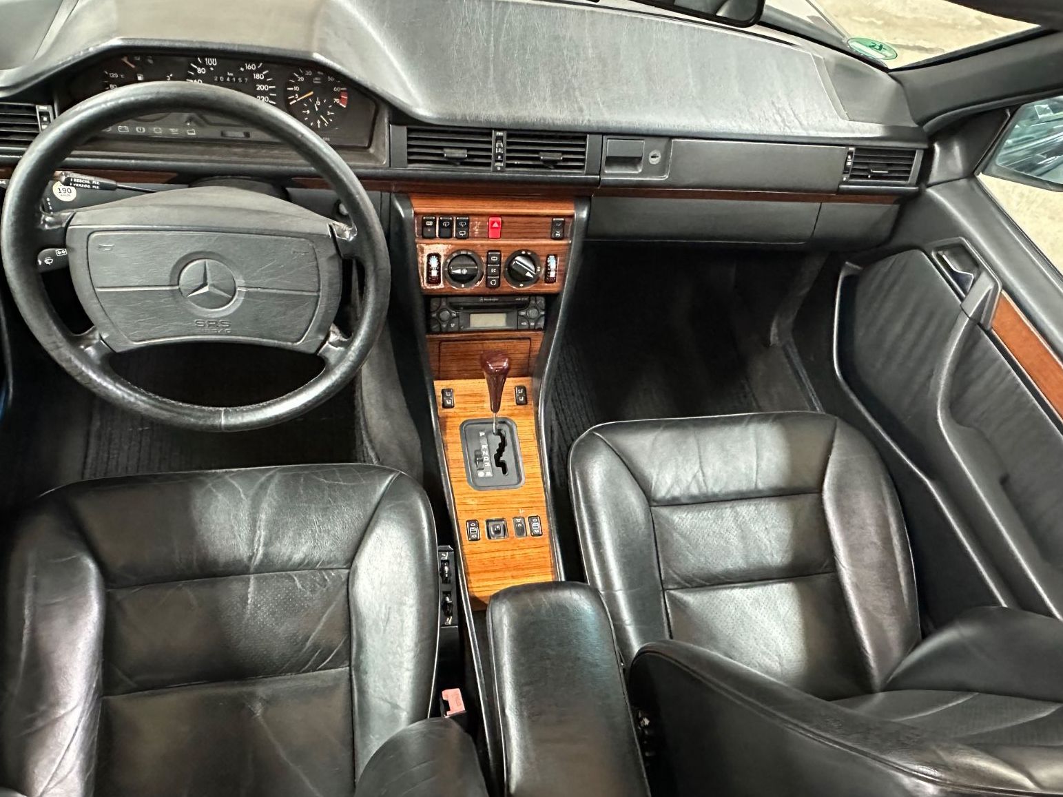 Fahrzeugabbildung Mercedes-Benz 300 TE S124 A LEDER KLIMA Technik/Karosserie gut