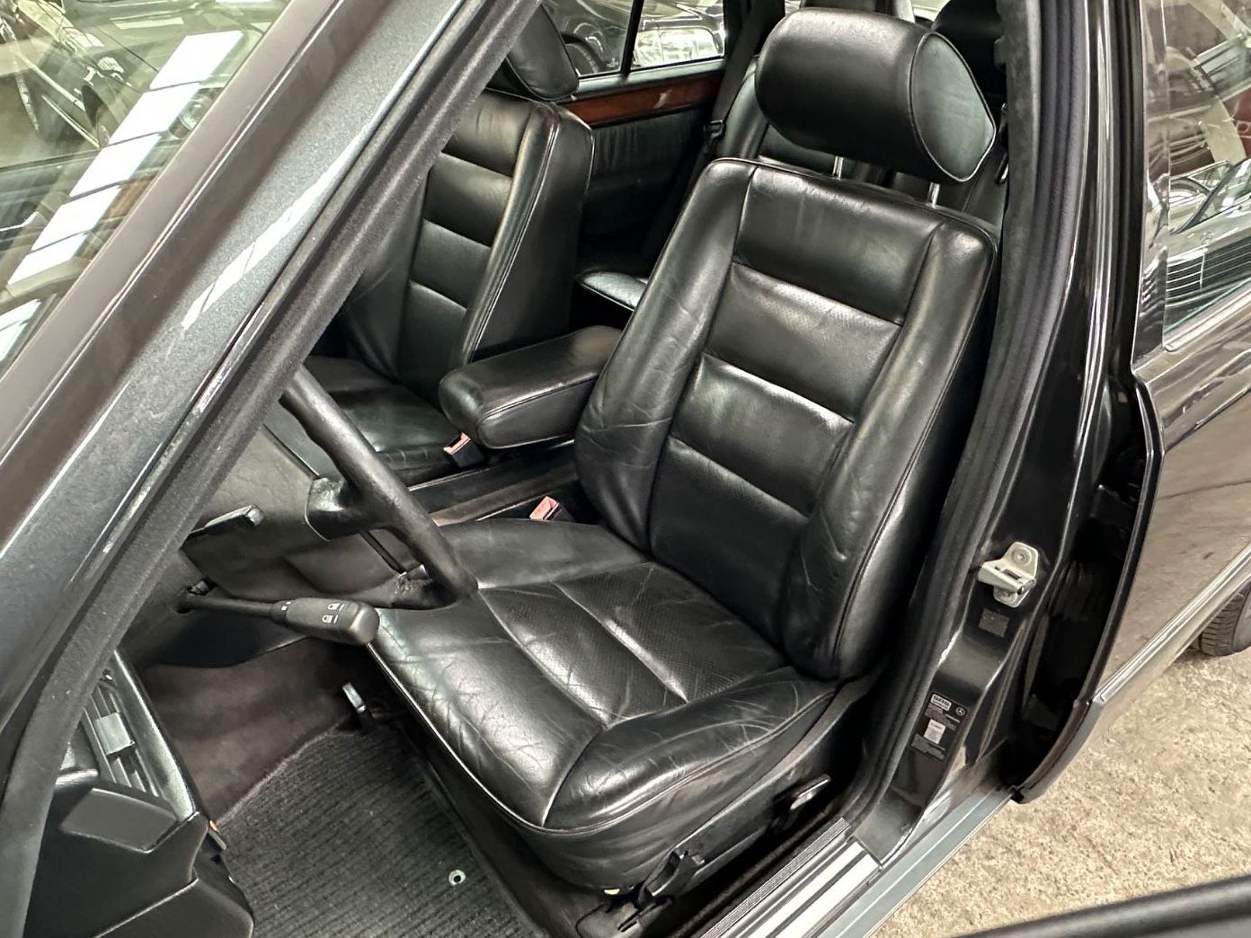 Fahrzeugabbildung Mercedes-Benz 300 TE S124 A LEDER KLIMA Technik/Karosserie gut