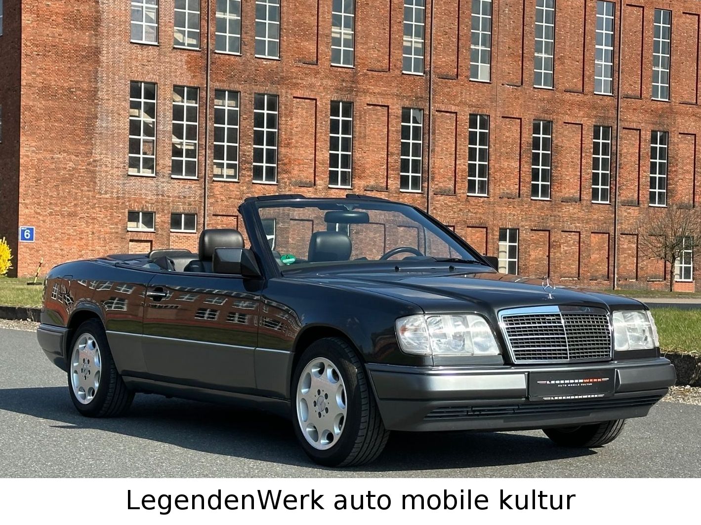 Fahrzeugabbildung Mercedes-Benz E 220 A124 ERSTLACK BRD im JAHRESWAGENZUSTAND