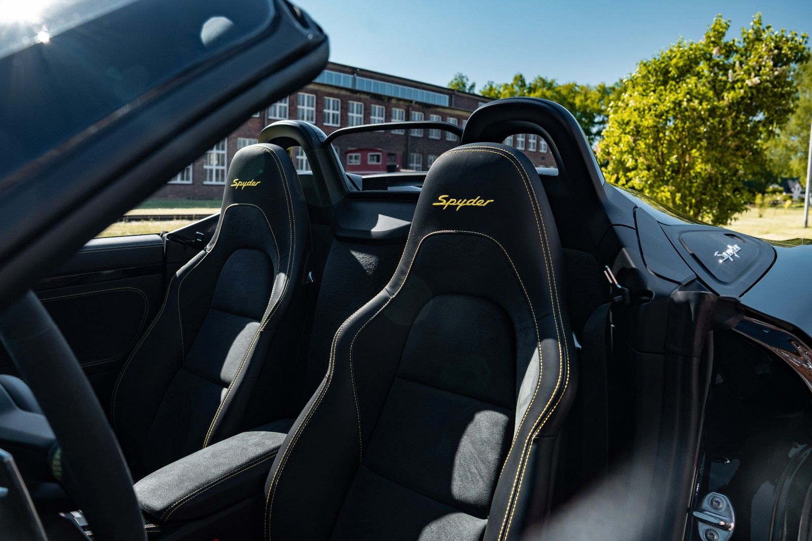 Fahrzeugabbildung Porsche Boxster 718 Spyder LED BOSE Adapt Sport APPROVED