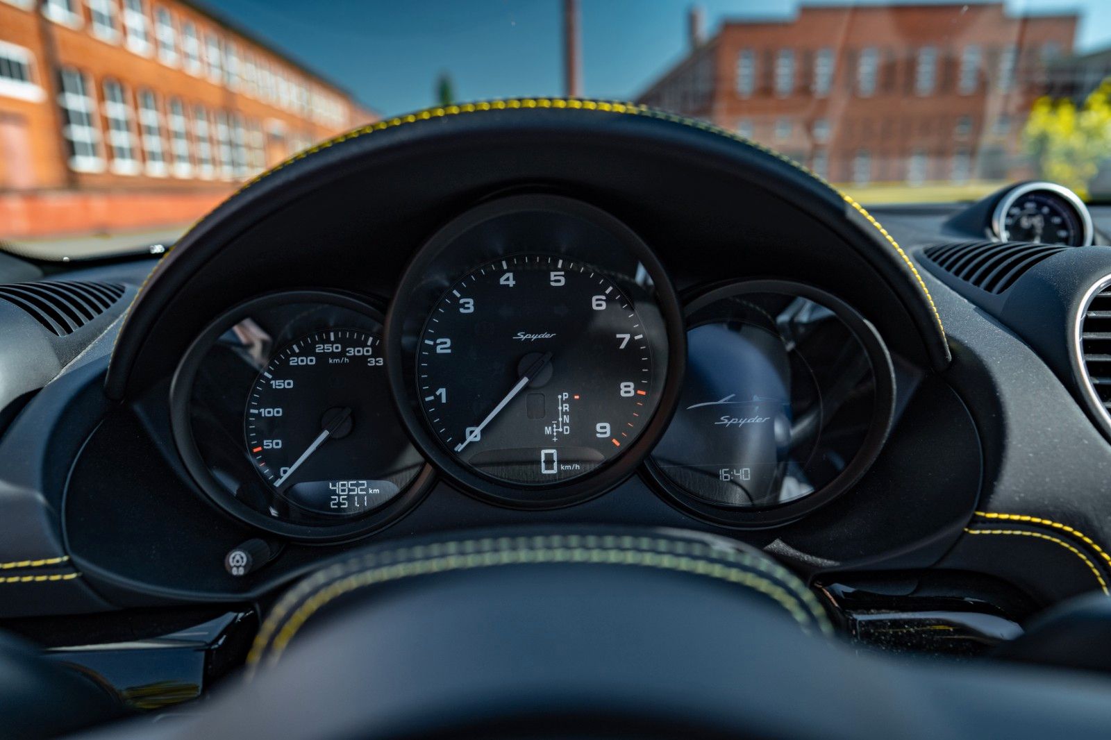 Fahrzeugabbildung Porsche Boxster 718 Spyder LED BOSE Adapt Sport APPROVED
