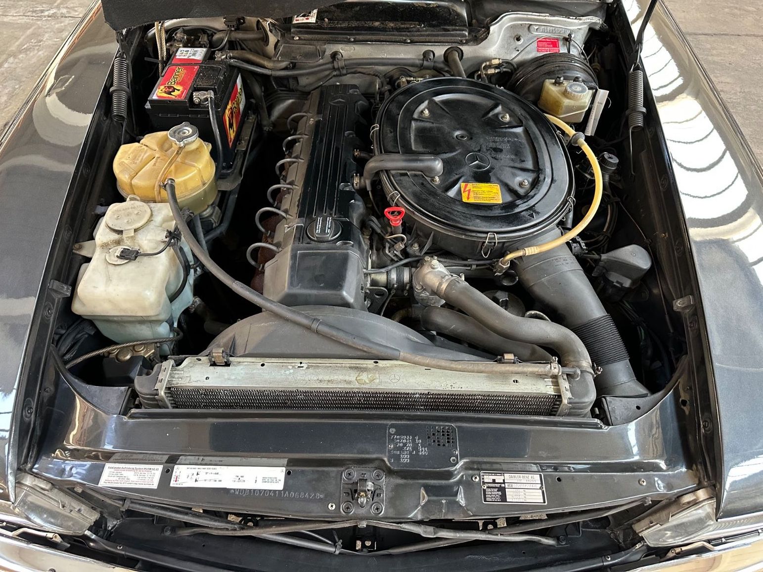 Fahrzeugabbildung Mercedes-Benz SL300 R107 SCHALTER  MB RESTAURIERT ClassicData2