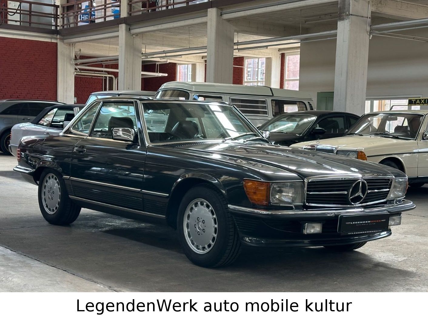 Fahrzeugabbildung Mercedes-Benz SL300 R107 SCHALTER  MB RESTAURIERT ClassicData2