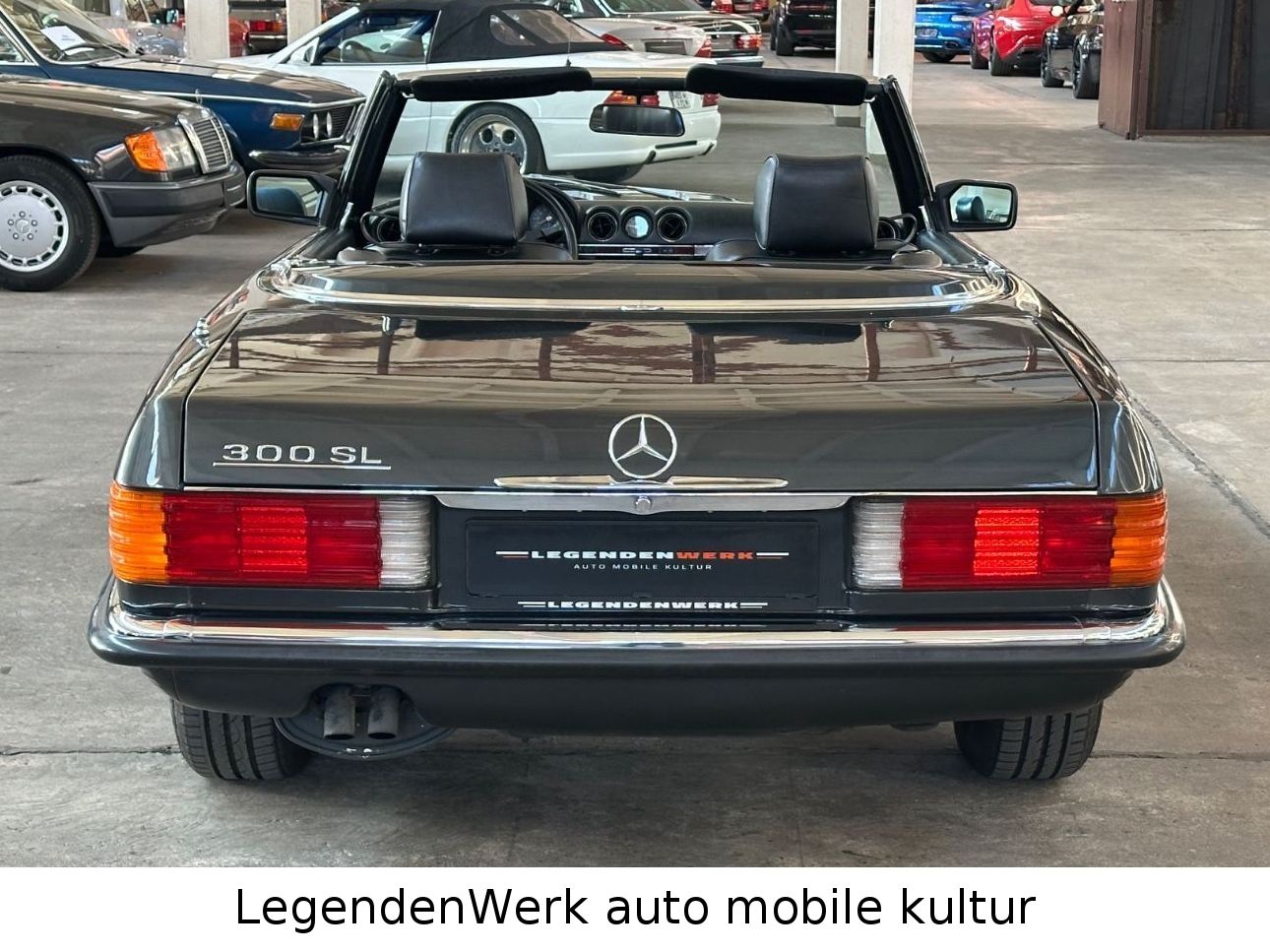Fahrzeugabbildung Mercedes-Benz SL300 R107 SCHALTER  MB RESTAURIERT ClassicData2