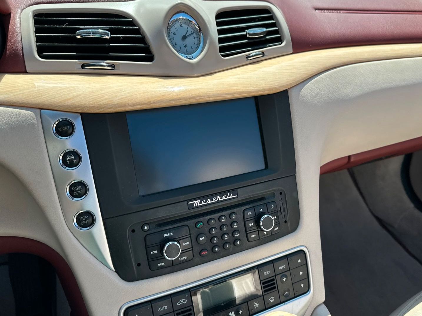 Fahrzeugabbildung Maserati GranCabrio Deutschland Maserati Scheckheft Histo