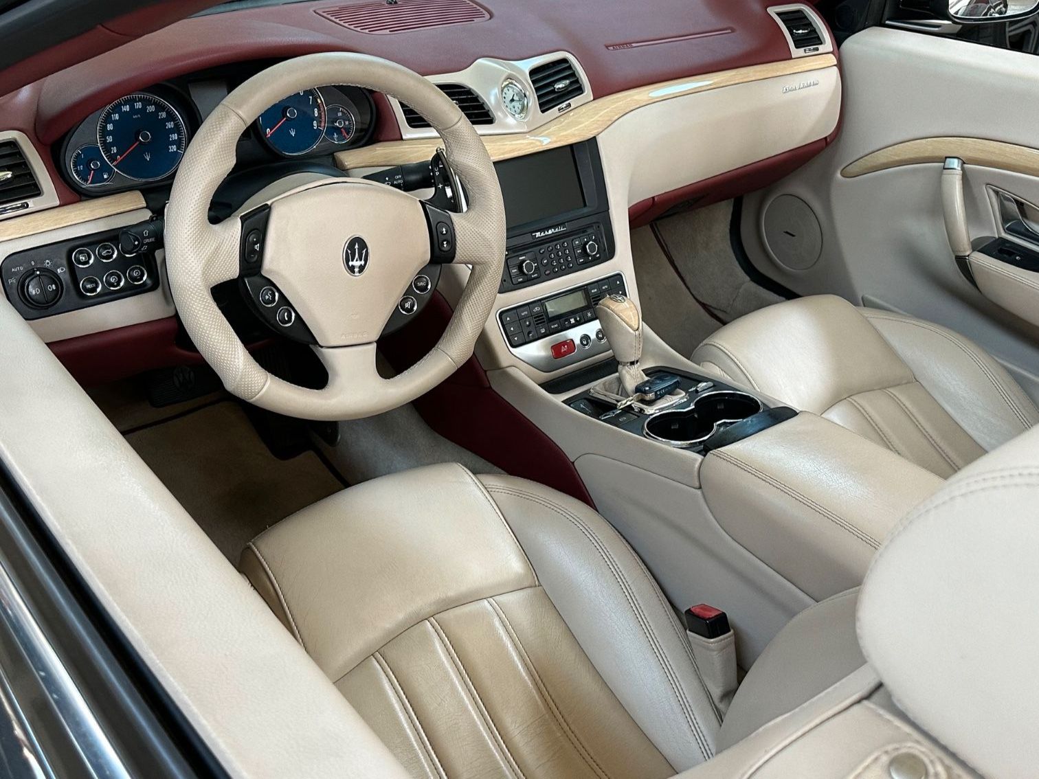 Fahrzeugabbildung Maserati GranCabrio Deutschland Maserati Scheckheft Histo