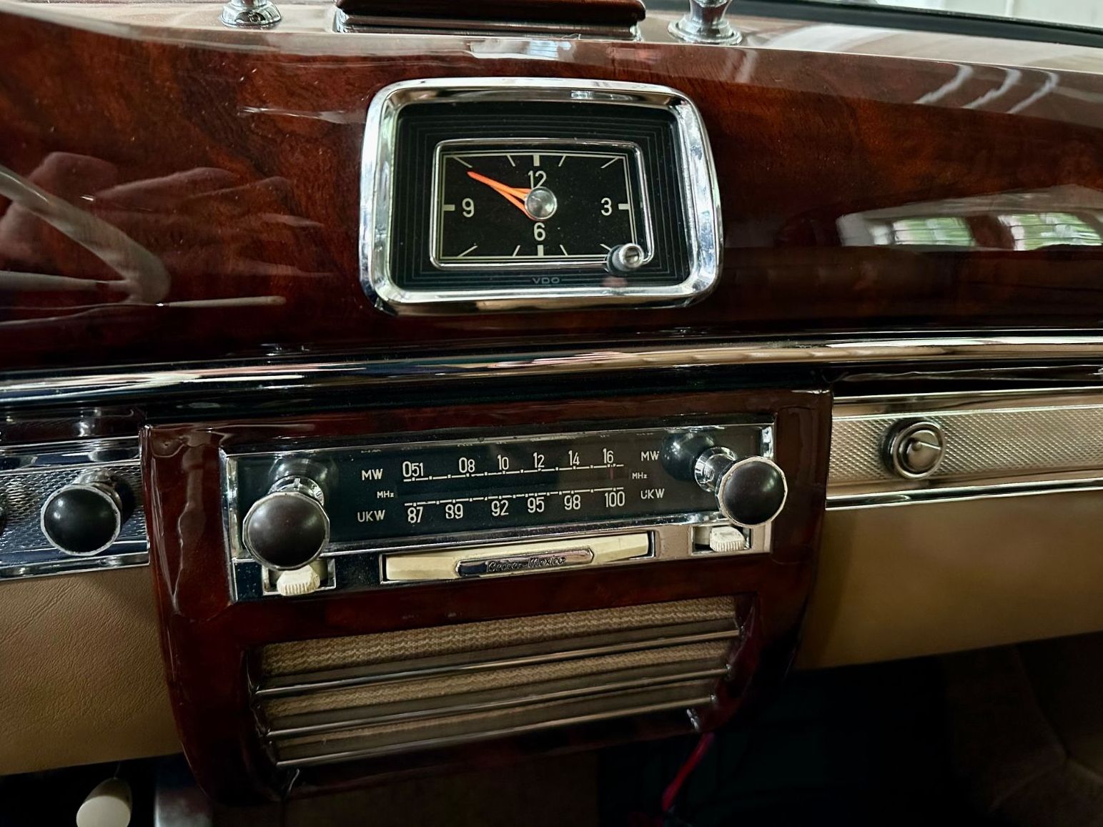 Fahrzeugabbildung Mercedes-Benz 220 S 180 PONTON CABRIOLET Classic A. Note 1-