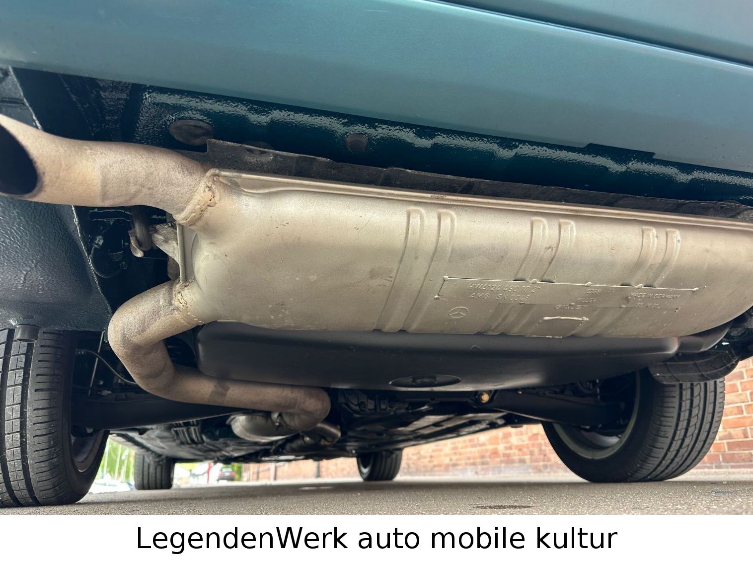 Fahrzeugabbildung Mercedes-Benz E 36 AMG T S124 Deutschland 2.Hd teilrestauriert