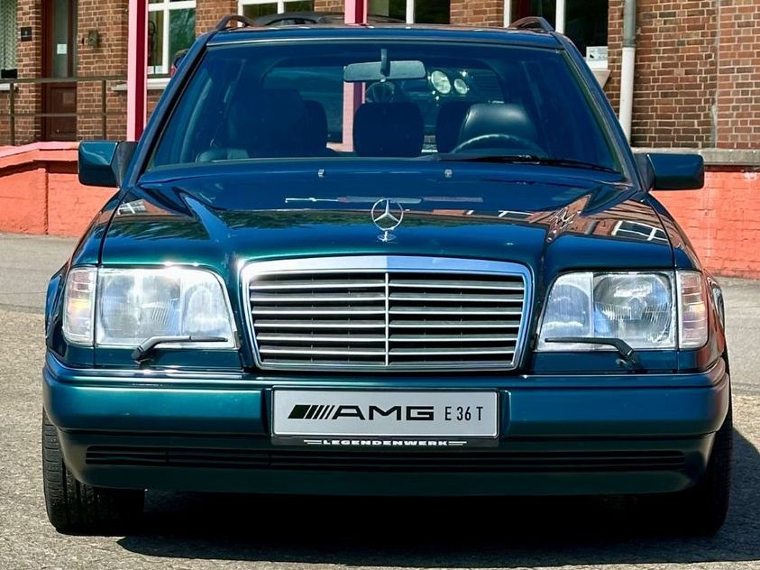 Fahrzeugabbildung Mercedes-Benz E 36 AMG T S124 Deutschland 2.Hd teilrestauriert