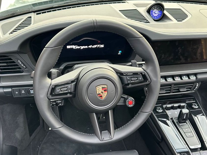 Fahrzeugabbildung Porsche 911 992.2 Targa 4 GTS SHADEGREEN LED LIFT 18Wege
