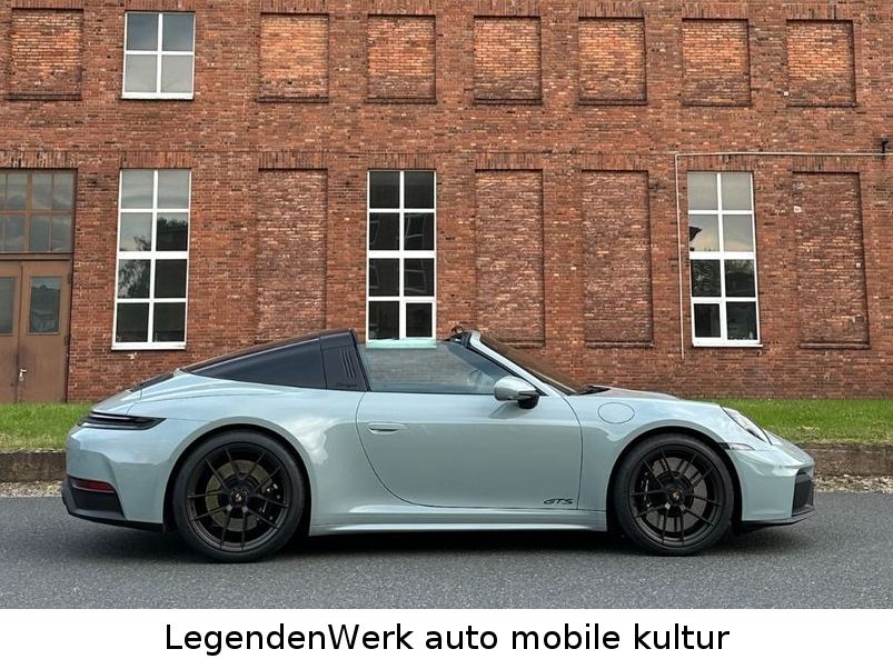 Fahrzeugabbildung Porsche 911 992.2 Targa 4 GTS SHADEGREEN LED LIFT 18Wege