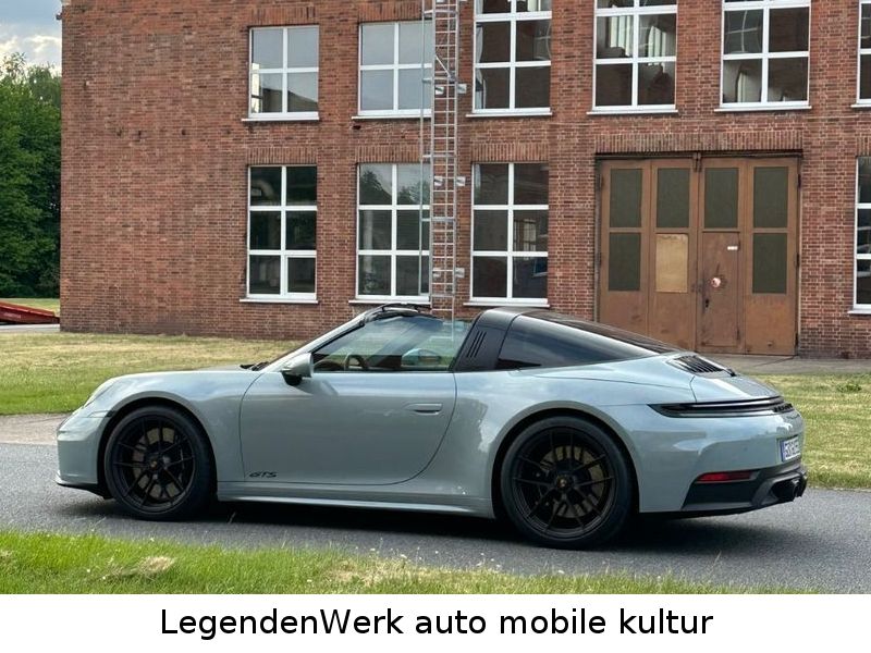 Fahrzeugabbildung Porsche 911 992.2 Targa 4 GTS SHADEGREEN LED LIFT 18Wege