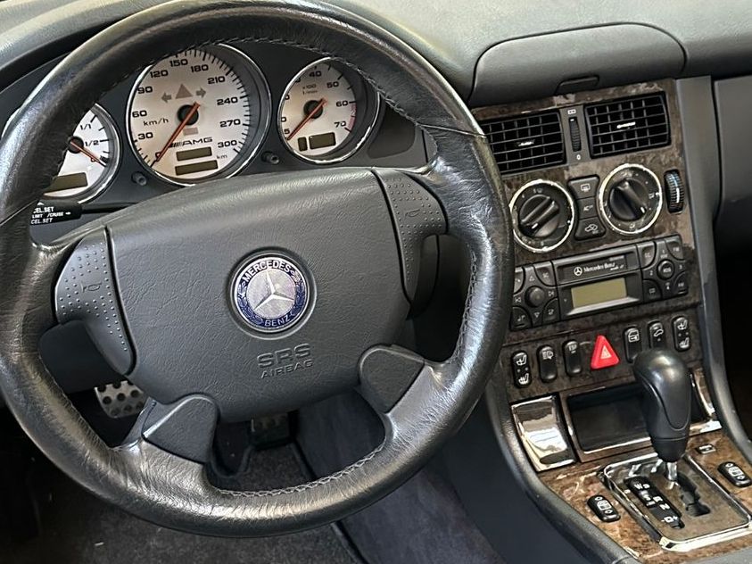 Fahrzeugabbildung Mercedes-Benz SLK 32 AMG Scheckheft ex JP HISTORIE vollständig