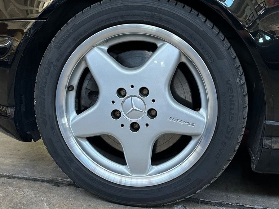 Fahrzeugabbildung Mercedes-Benz SLK 32 AMG Scheckheft ex JP HISTORIE vollständig