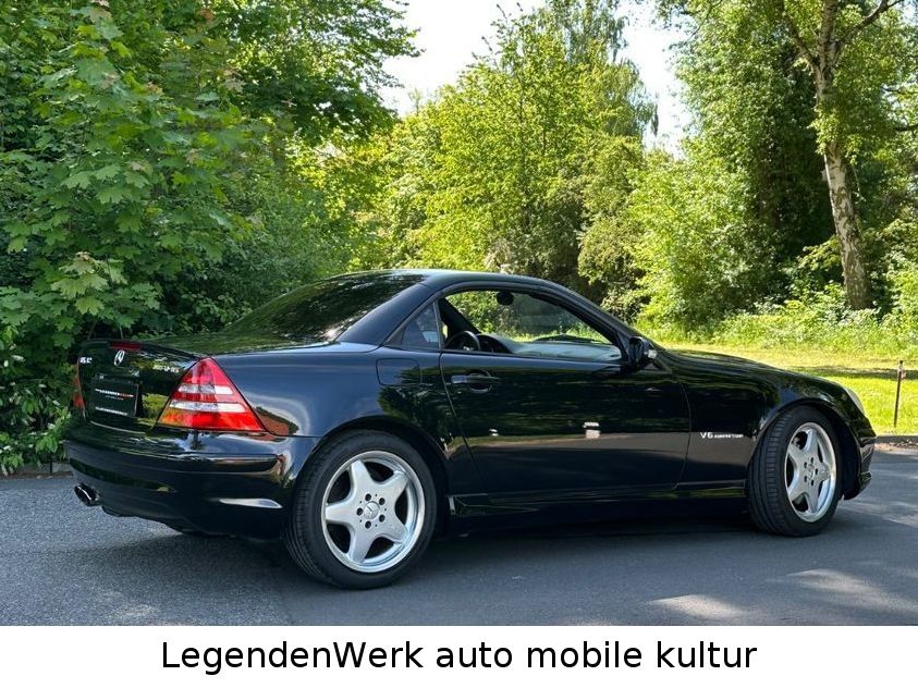 Fahrzeugabbildung Mercedes-Benz SLK 32 AMG Scheckheft ex JP HISTORIE vollständig