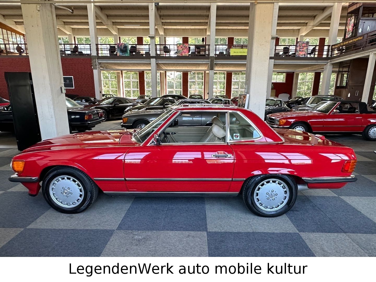 Fahrzeugabbildung Mercedes-Benz SL 560 R107 MB EU-Umrüstung Verdeck /Technik neu