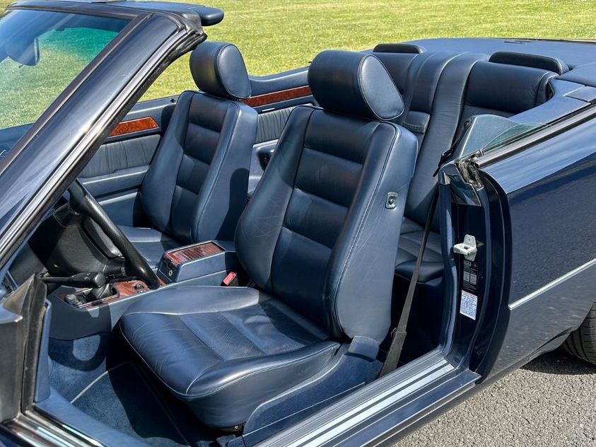Fahrzeugabbildung Mercedes-Benz 300 CE 24V A124 GETRAG SCHALTER KLIMA LEDER BRD