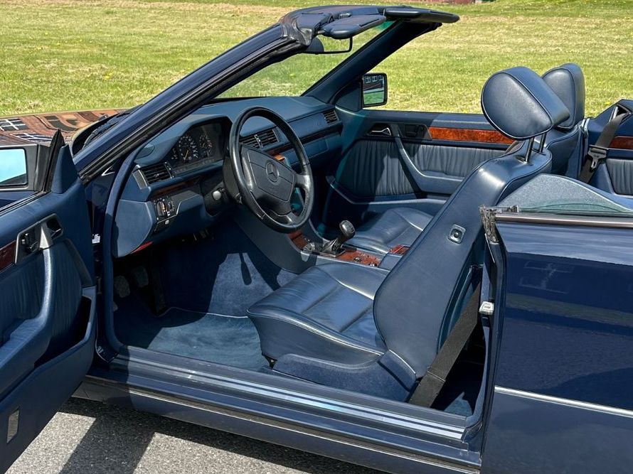 Fahrzeugabbildung Mercedes-Benz 300 CE 24V A124 GETRAG SCHALTER KLIMA LEDER BRD