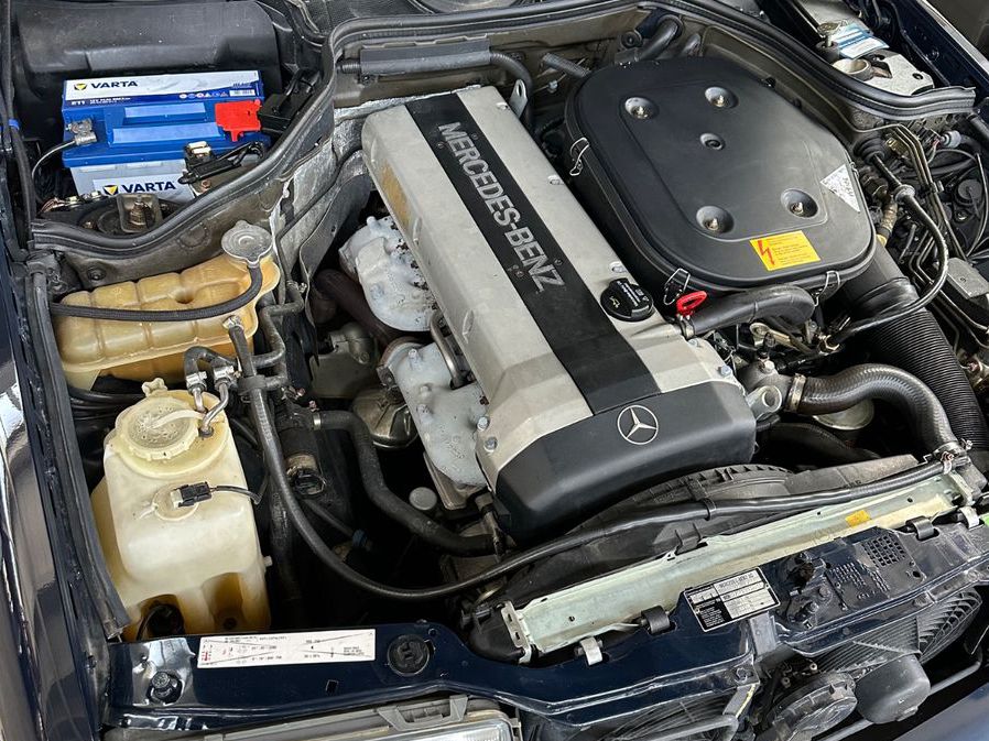 Fahrzeugabbildung Mercedes-Benz 300 CE 24V A124 GETRAG SCHALTER KLIMA LEDER BRD
