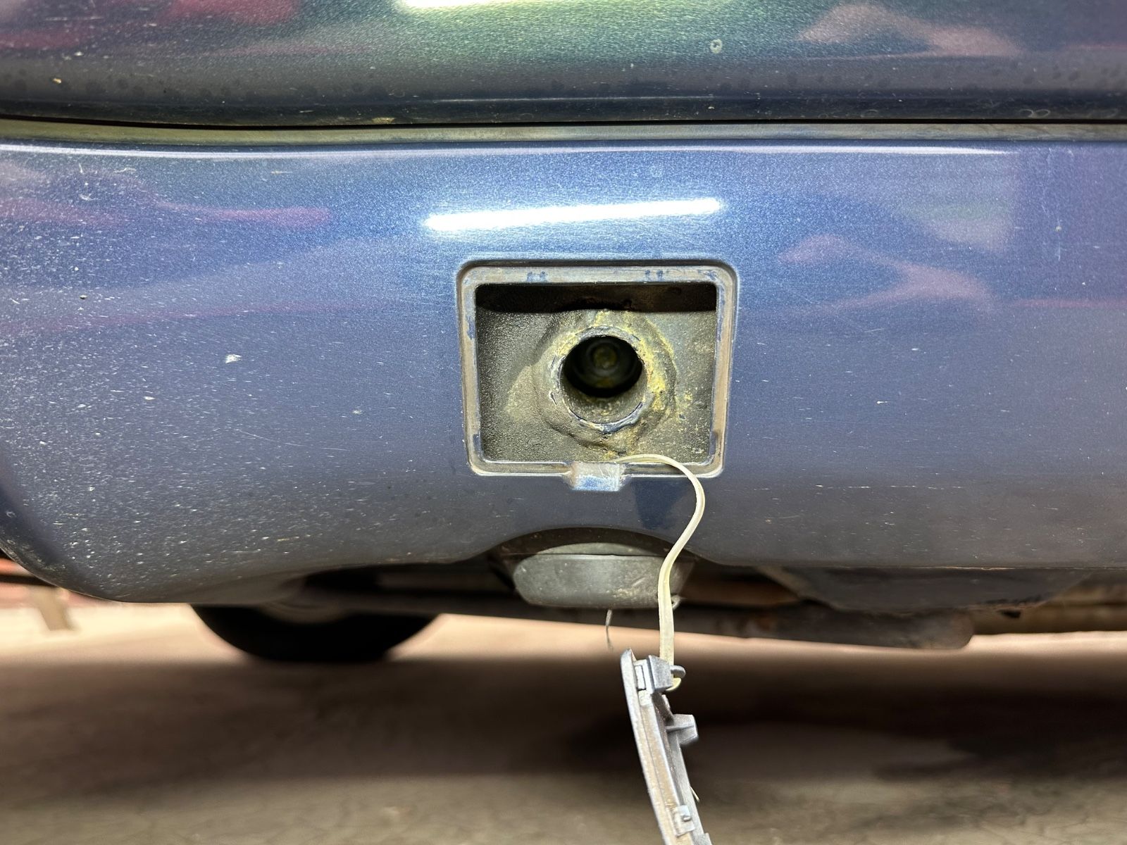 Fahrzeugabbildung Mercedes-Benz 300 CE 24V A124 GETRAG SCHALTER KLIMA LEDER BRD