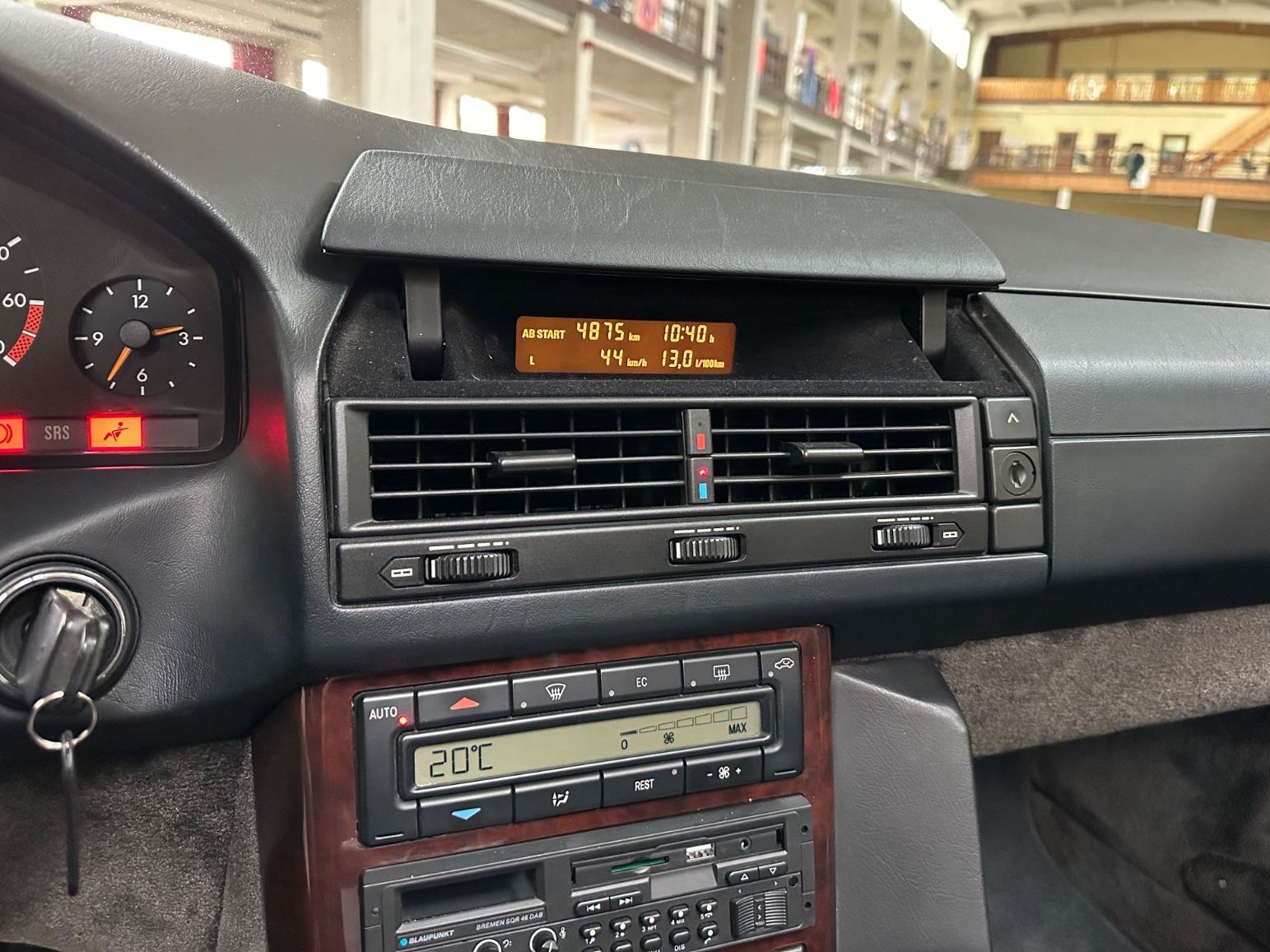 Fahrzeugabbildung Mercedes-Benz SL500 R129 PANORAMA GLASDACH AMG18" ADS 245 BRD