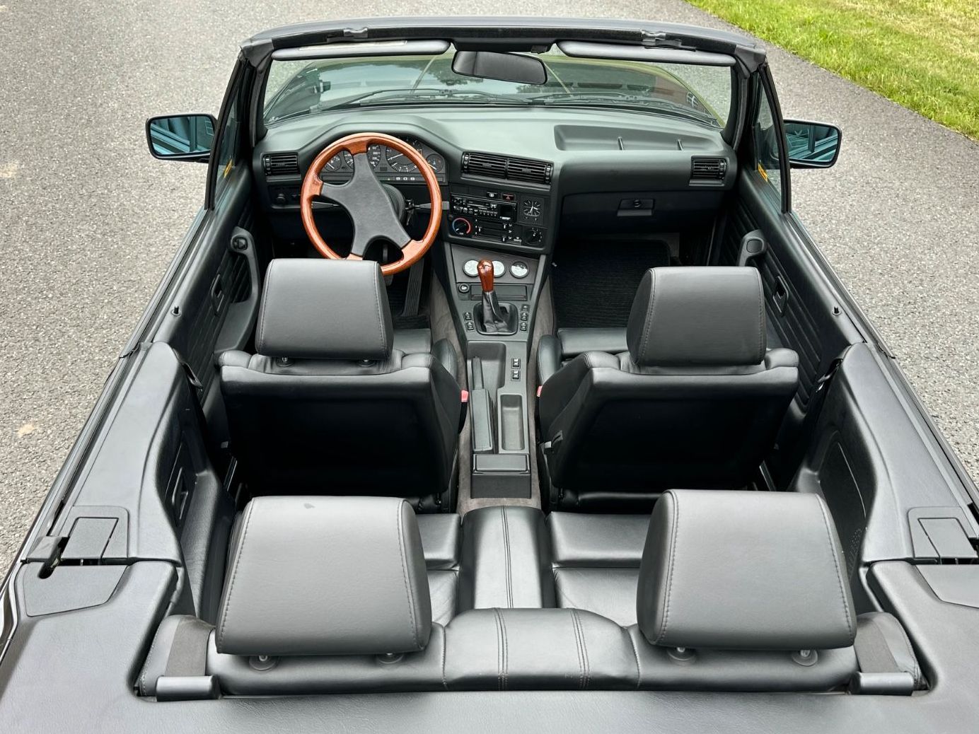 Fahrzeugabbildung BMW 318i E30 1. Hand 1. Lack Leder Schalter SERVICE