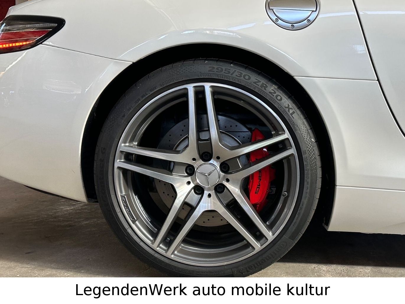 Fahrzeugabbildung Mercedes-Benz SLS AMG GT Coupe AMG Ride Control Bang & Olufsen