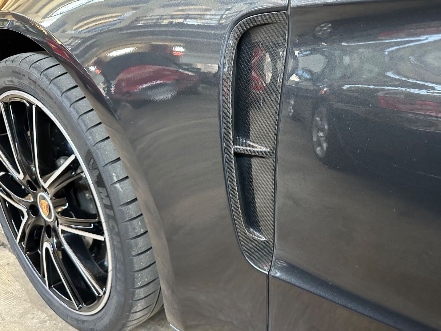 Fahrzeugabbildung Porsche Panamera Turbo S EXCLUSIV SPORT CHRONO + ABGAS