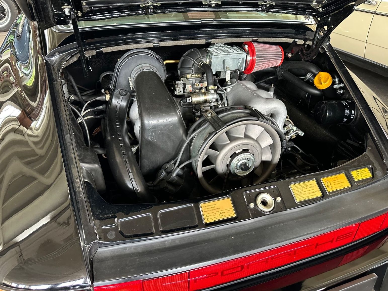 Fahrzeugabbildung Porsche 911 G 3.2 G50 BRD C00 AT Motor+Technik revidiert