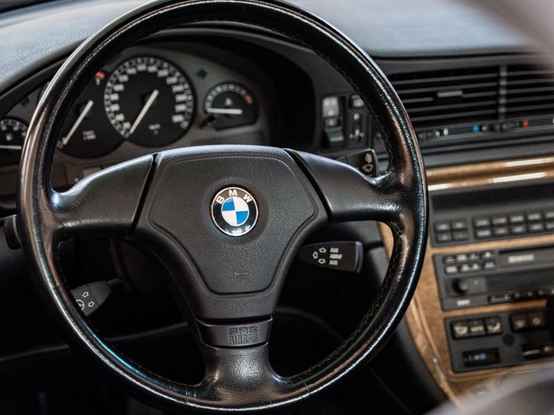 Fahrzeugabbildung BMW 850Ci 5.4L-326PS! M-Paket BRD Scheckheft BMW AG!