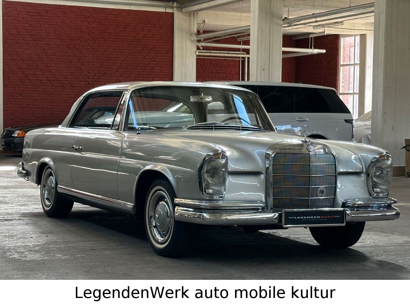 Fahrzeugabbildung Mercedes-Benz 250 SE W111 Hamburg Schweiz UNGESCHWEIßT SSD AUT