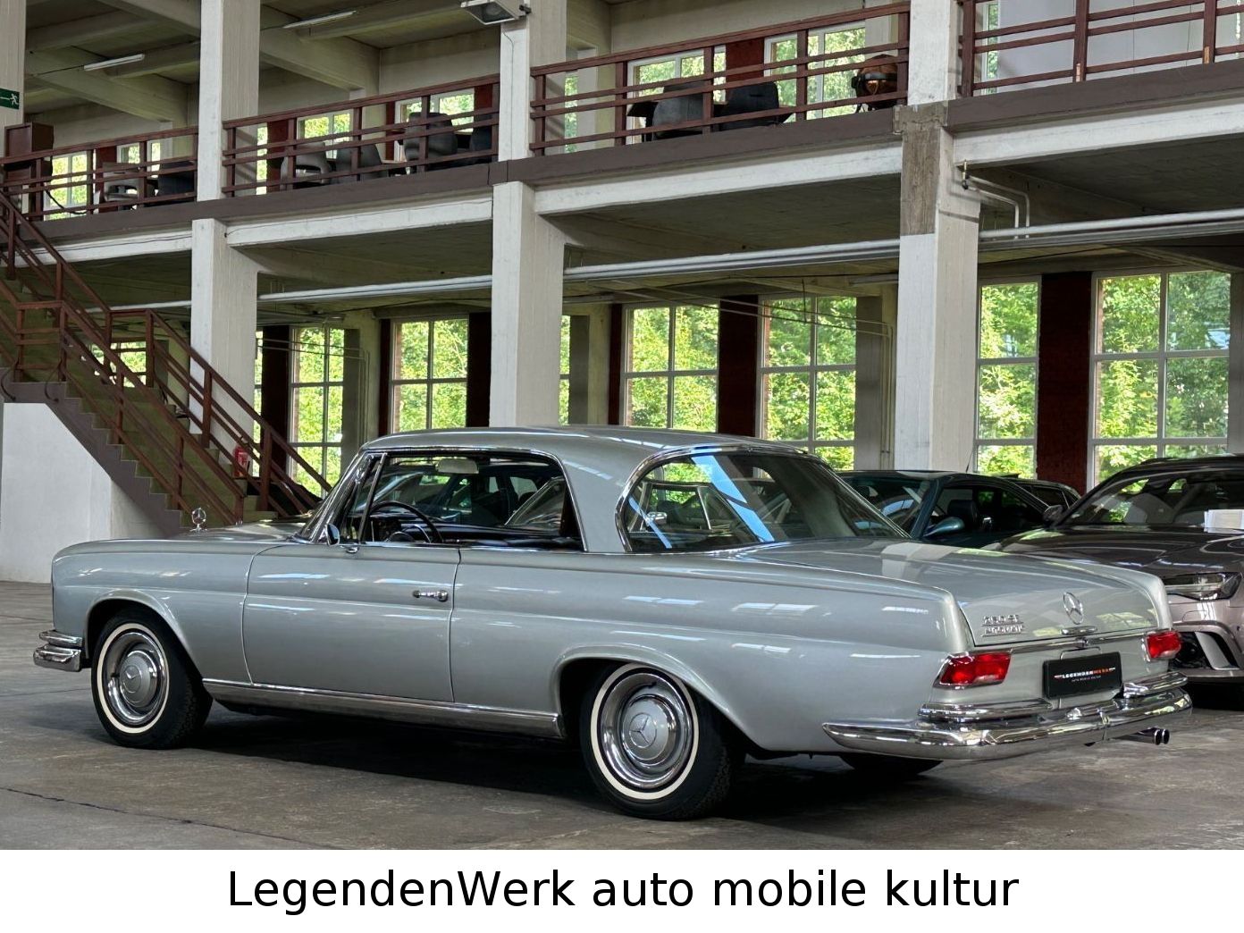 Fahrzeugabbildung Mercedes-Benz 250 SE W111 Hamburg Schweiz UNGESCHWEIßT SSD AUT