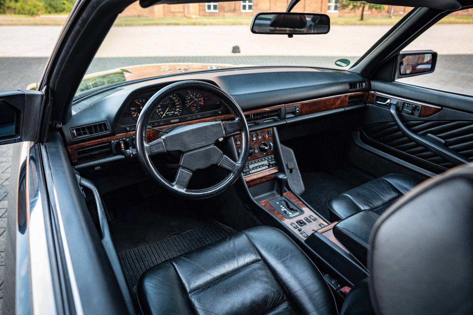 Fahrzeugabbildung Mercedes-Benz 560 SEC 6.0 AMG 2V ORIGINAL PRE MERGER 235kw BRD