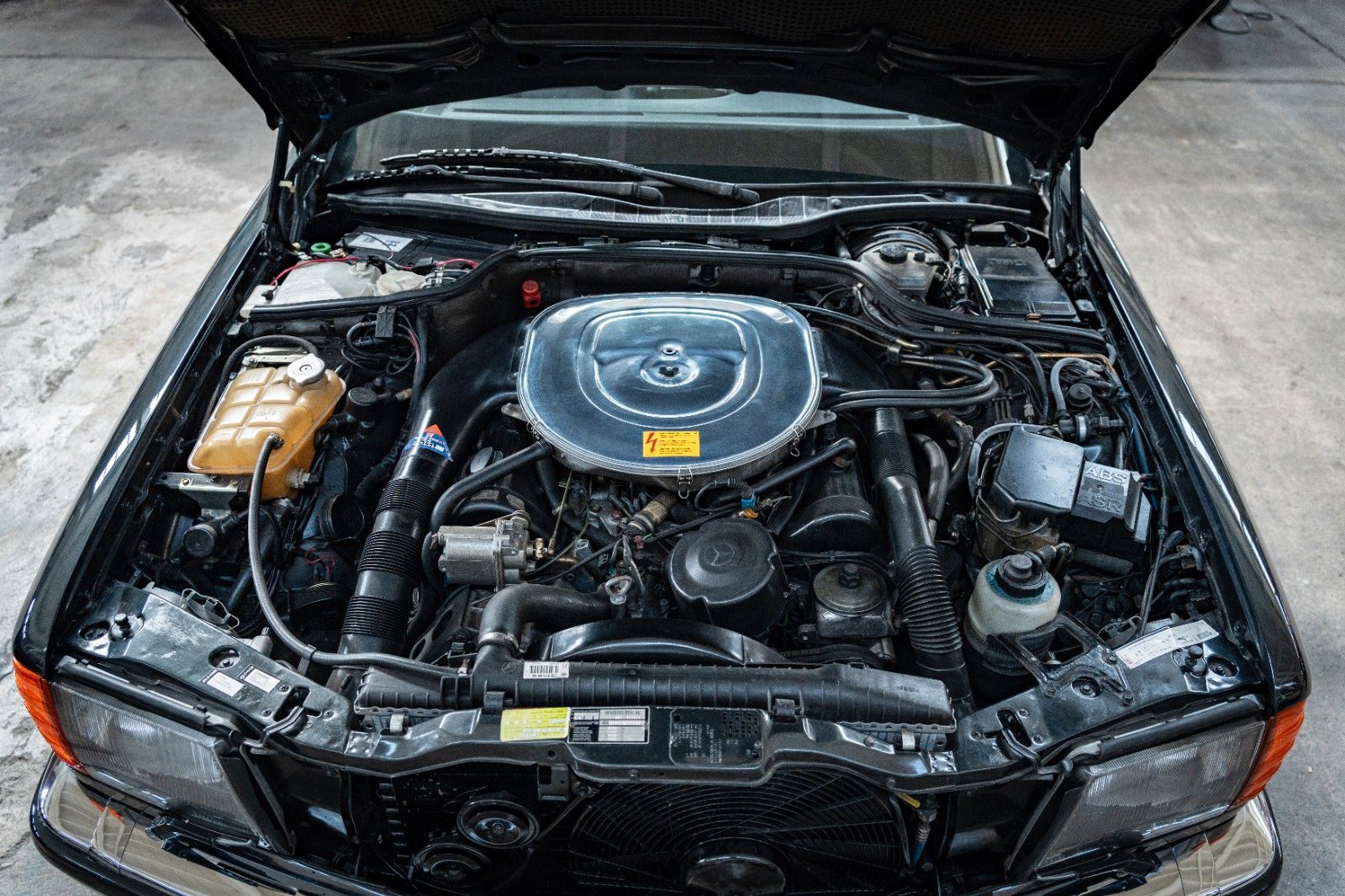 Fahrzeugabbildung Mercedes-Benz 560 SEC 6.0 AMG 2V ORIGINAL PRE MERGER 235kw BRD