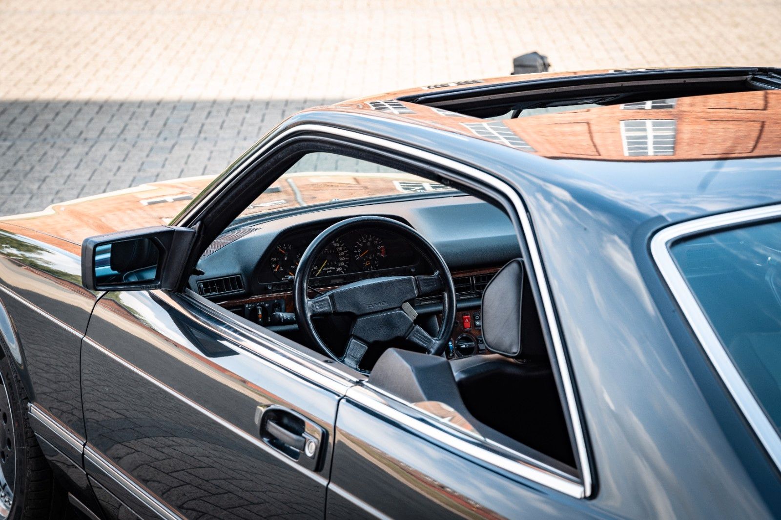 Fahrzeugabbildung Mercedes-Benz 560 SEC 6.0 AMG 2V ORIGINAL PRE MERGER 235kw BRD