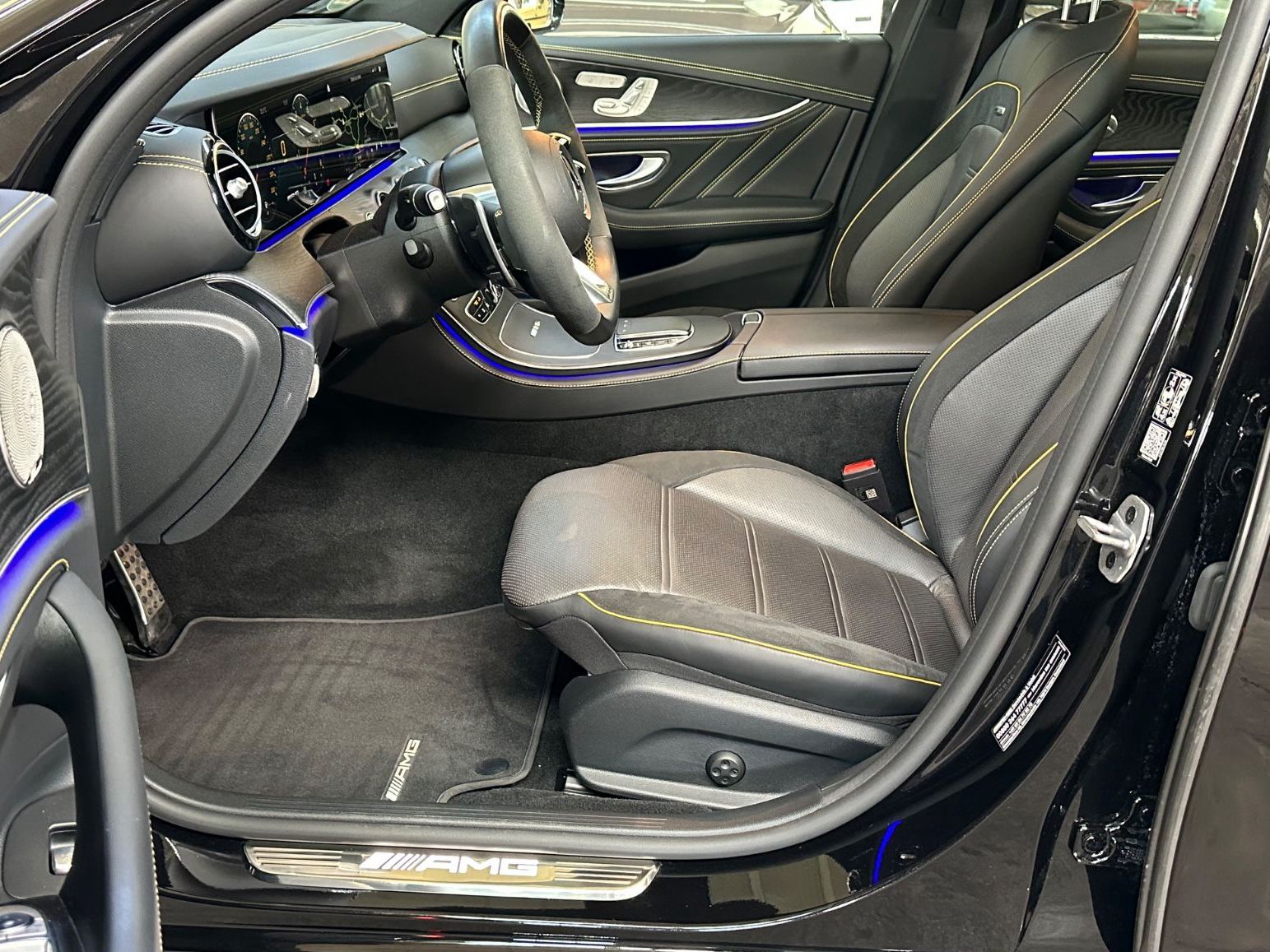 Fahrzeugabbildung Mercedes-Benz E 63 S AMG T 4Matic TRACK DRIVER ABGAS Garan2027